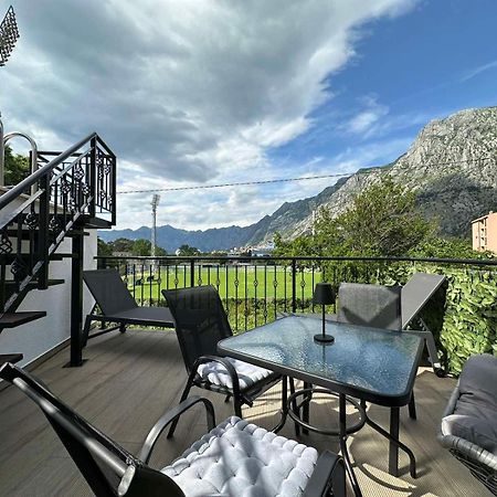 Sunshine Apartment With Private Pool And Parking Kotor Exterior photo