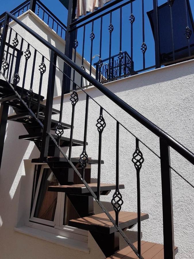 Sunshine Apartment With Private Pool And Parking Kotor Exterior photo